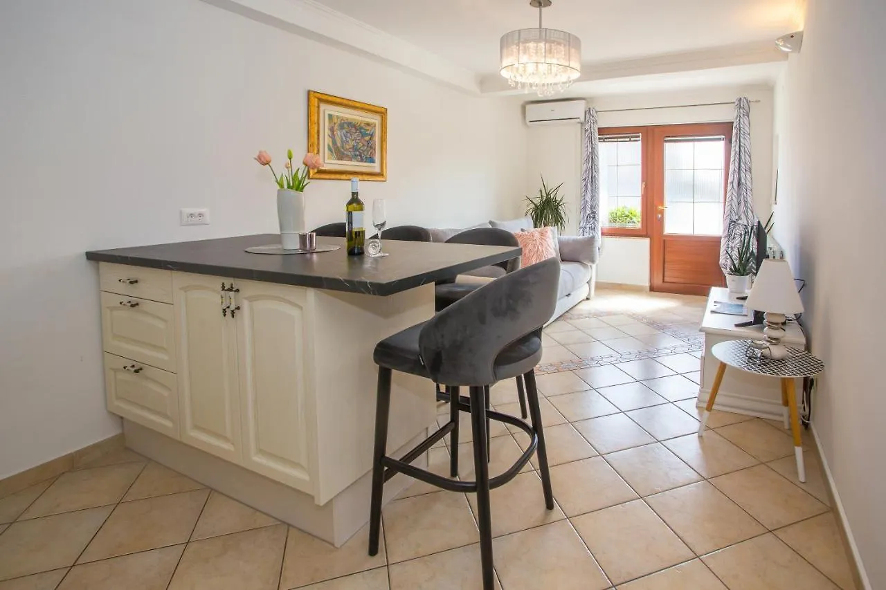 Motovunska 39A Apartment Porec